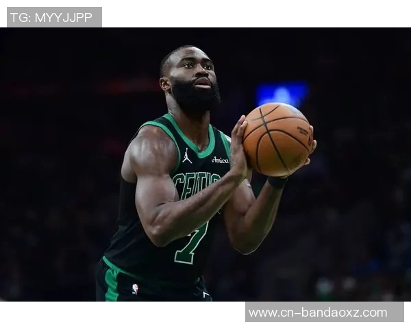 杰伦布朗赞沃尔什表现出色防守与关键投篮双双奏效